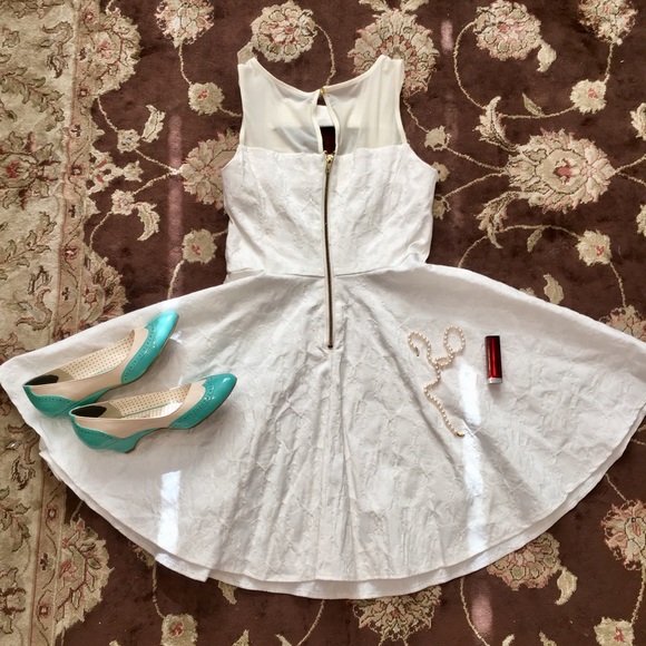 Cute White 7/8 XOXO Dress - Picture 3 of 5